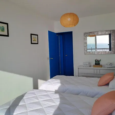 Mireille - Vue Panoramique & Parking Prive - 4 Etoiles レ・サ​​ーブル・ドロンヌ